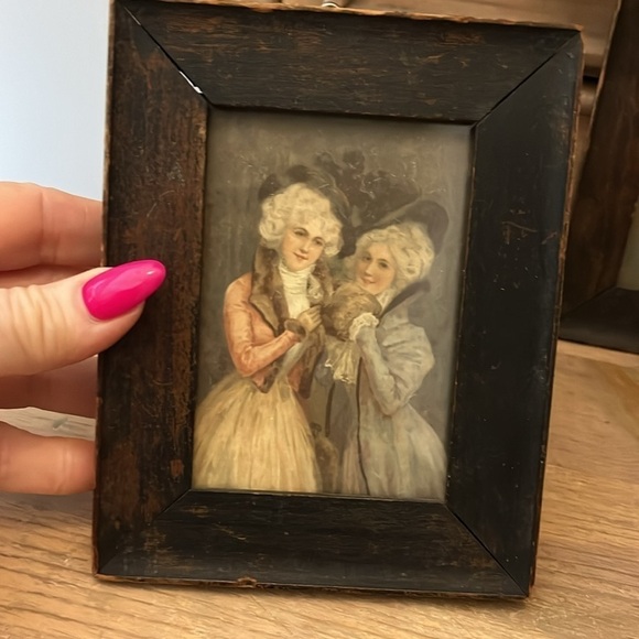 Set of 2 Vintage Victorian Framed Lady Portraits Wood Frames Under Glass - Picture 2 of 7